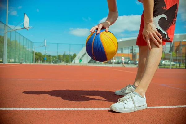 NBA常规赛MVP争夺战激烈